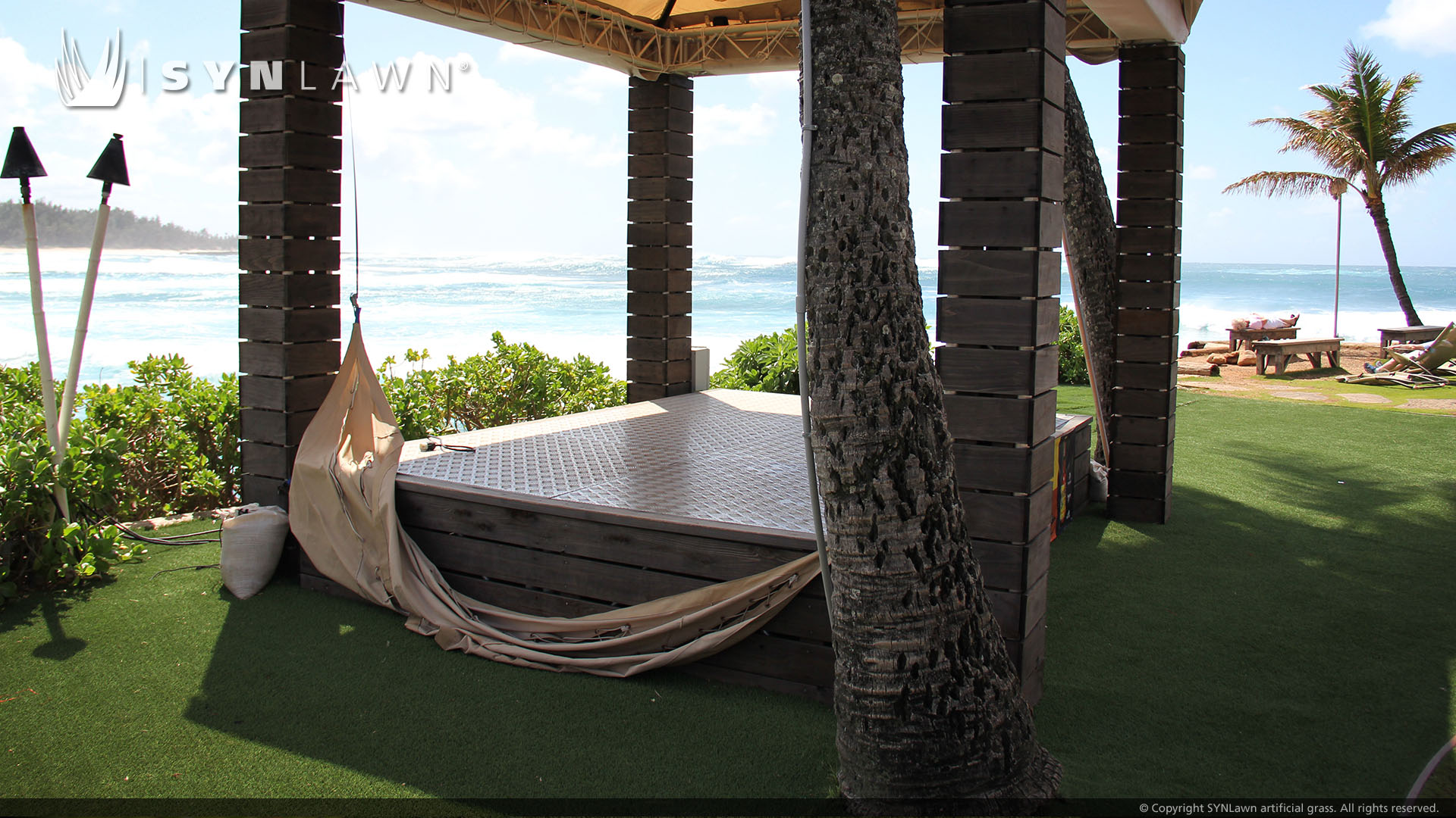 SYNLawn-artificial-grass-commercial-spa-relaxation-area-by-the-ocean.jpg
