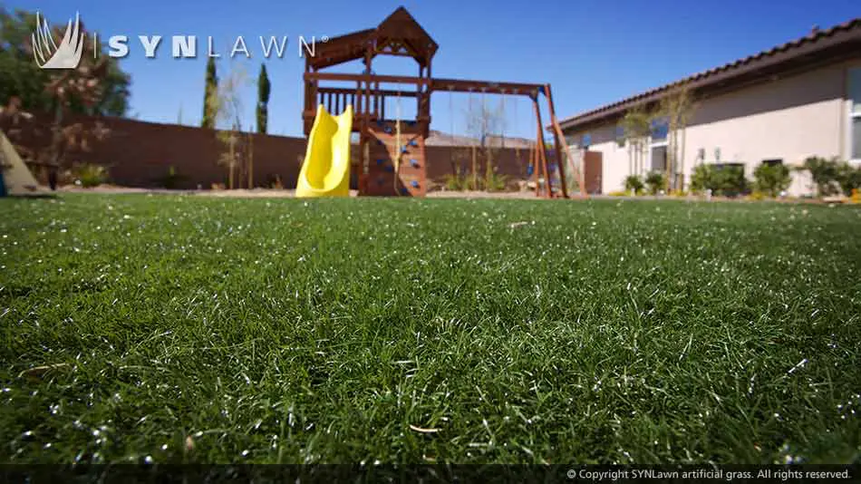 artificial-grass-for-play-areas-010.jpg.webp