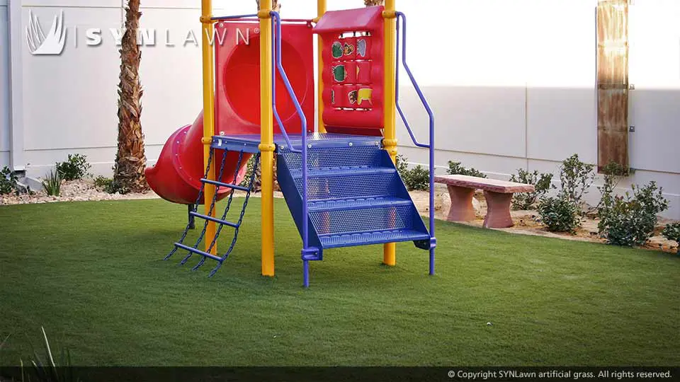 artificial-grass-for-play-areas-029.jpg.webp