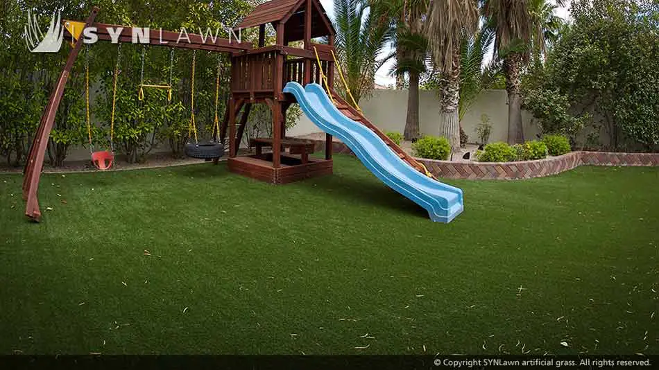 artificial-grass-for-play-areas-035.jpg.webp